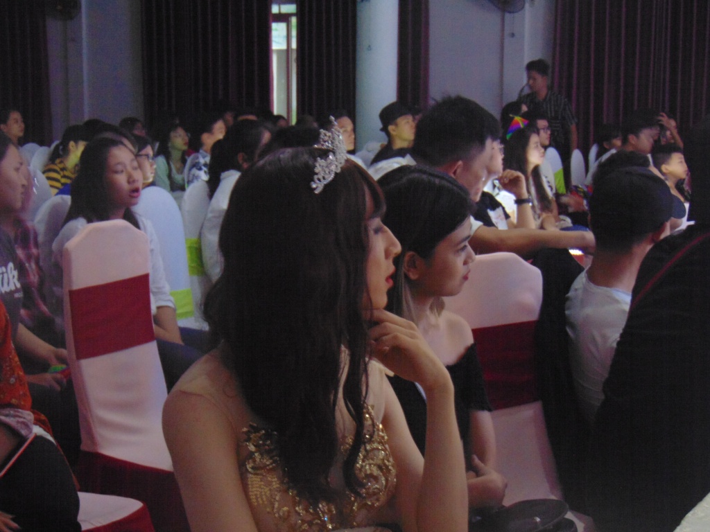 cong dong lgbt hue tung bung voi ngay hoi tu hao vietpride 2018