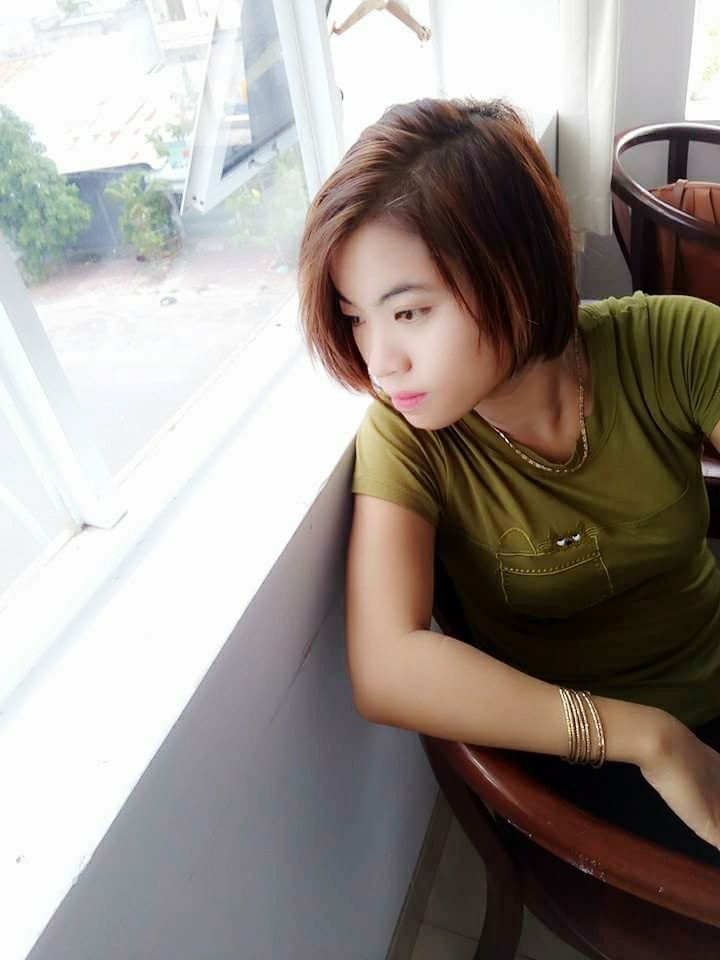 roi nuoc mat voi hoan canh eo le cua cap dong tinh nu dang tung ngay gang guong chong lai benh ung thu di can