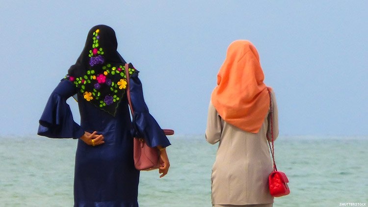 malaysia hoan thi hanh ban an danh roi hai phu nu quan he dong gioi