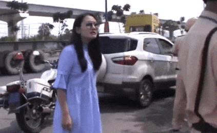 clip dien vien ngoc lan lon tieng voi csgt sau vi pham giao thong