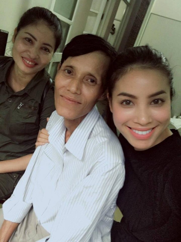 sau 2 nam dang quang toi chua tung thue nguoi giup viec van tu gap quan ao tu lau nha