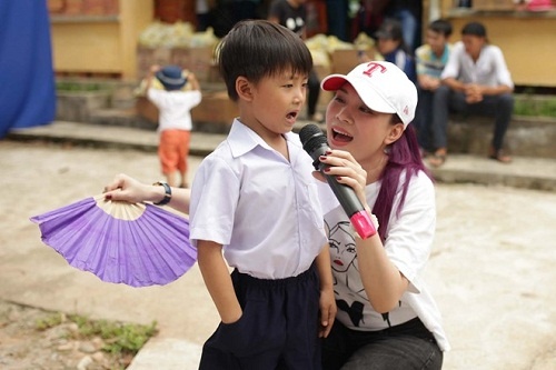 my tam va nhung hinh anh dep diem muoi trong long cong chung
