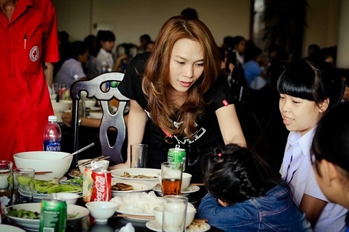 my tam va nhung hinh anh dep diem muoi trong long cong chung