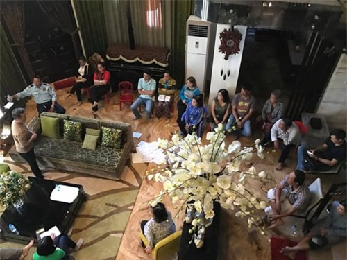 nhung bi mat gia dinh gay soc du luan cua sao viet