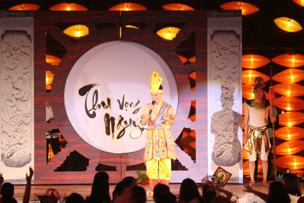xuan bac tu long quay cung hang nghin em nho tai thu vong nguyet