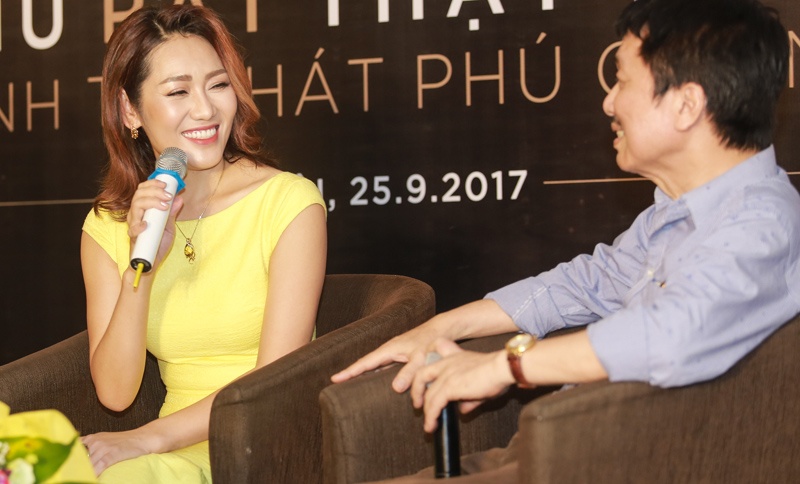 nu ca si bi u chen day thanh den tat tieng