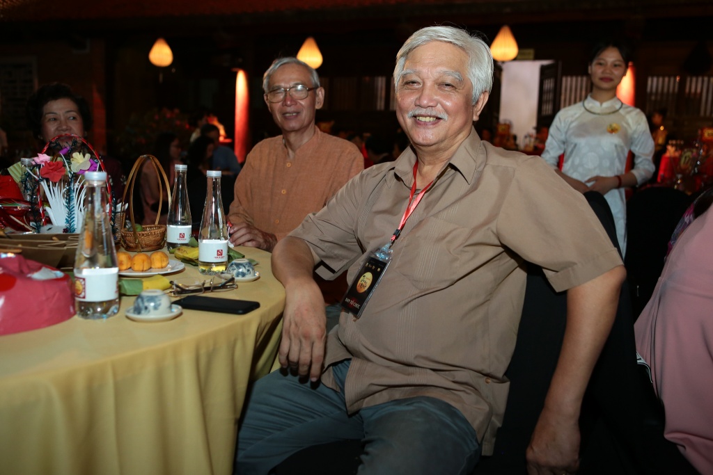 xuan bac tu long quay cung hang nghin em nho tai thu vong nguyet