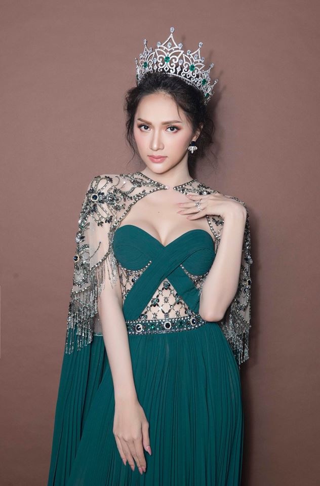 Hương Giang khoe vẻ đẹp quyền lực tại Hoa hậu chuyển giới Thái Lan 2018 huong giang khoe ve dep quyen luc tai hoa hau chuyen gioi thai lan 2018