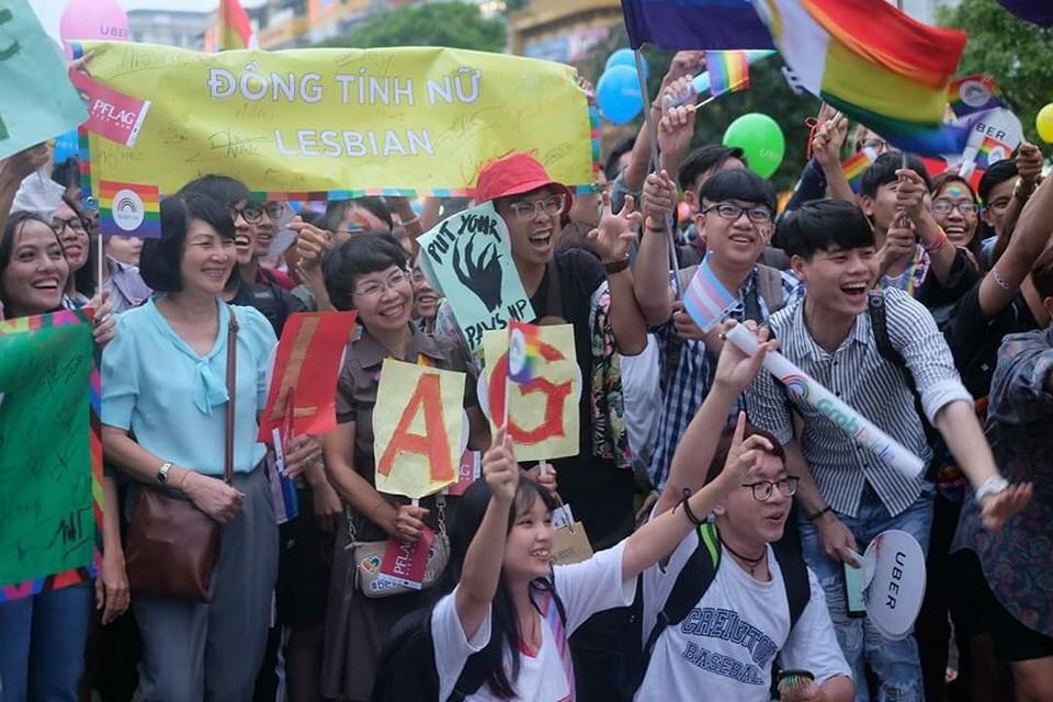 tam su cua nguoi me gan bo voi hanh trinh vietpride khien nhieu nguoi suy ngam