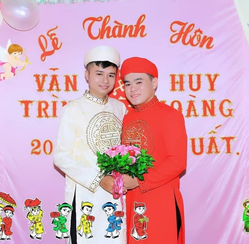 tinh yeu dep voi dam cuoi hanh phuc cua cap dong tinh o dak lak