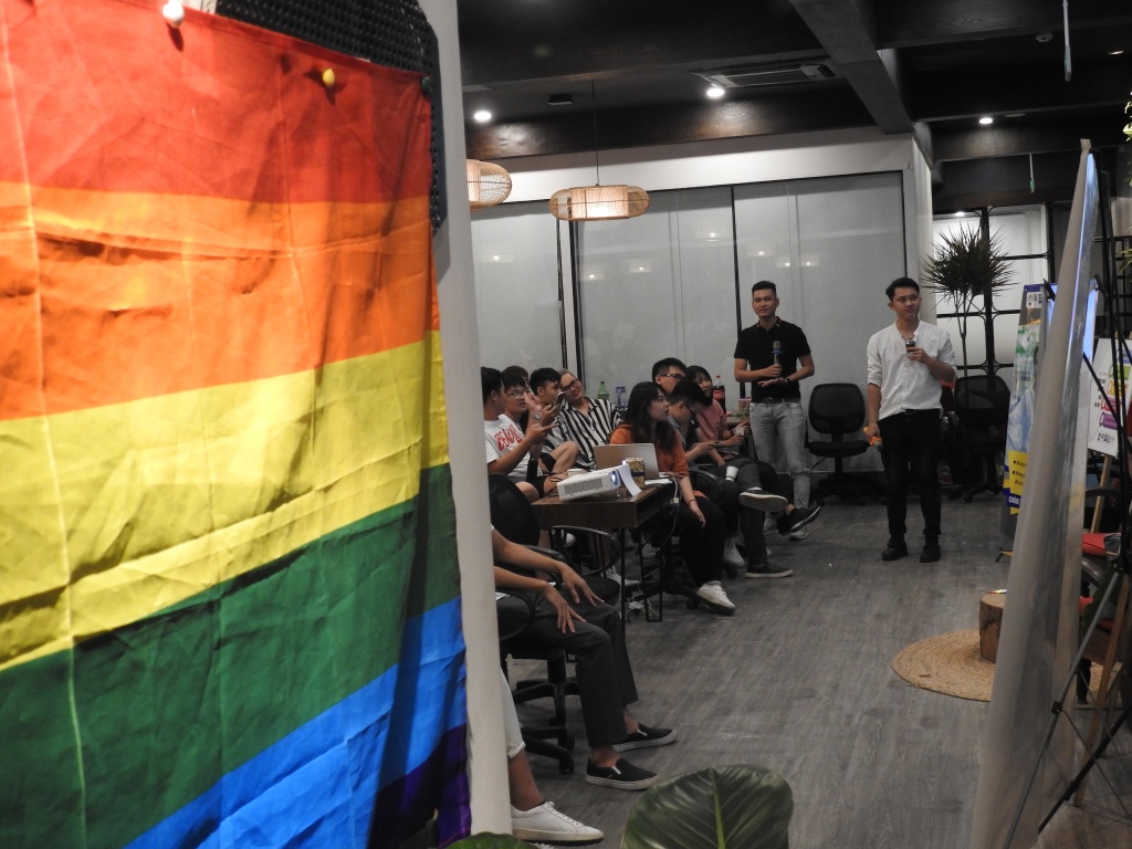 hanoipride 2018 biet nhieu chang gi so dau van de hiv voi cuoc song cua nguoi trong cong dong lgbt