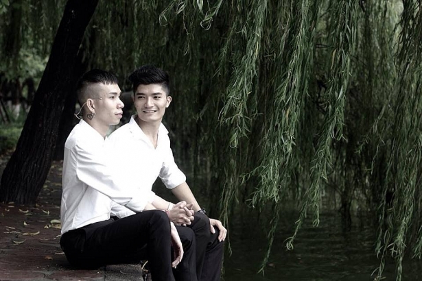 ngay chung doi ngot ngao qua bo anh lang man cua cap doi dong tinh nam 9x