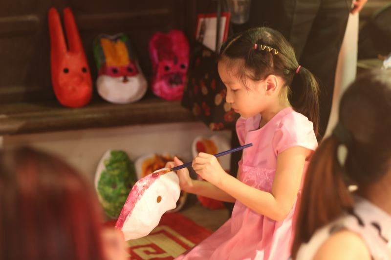 chu cuoi xuan bac tu long khien tre em gao thet tai van mieu