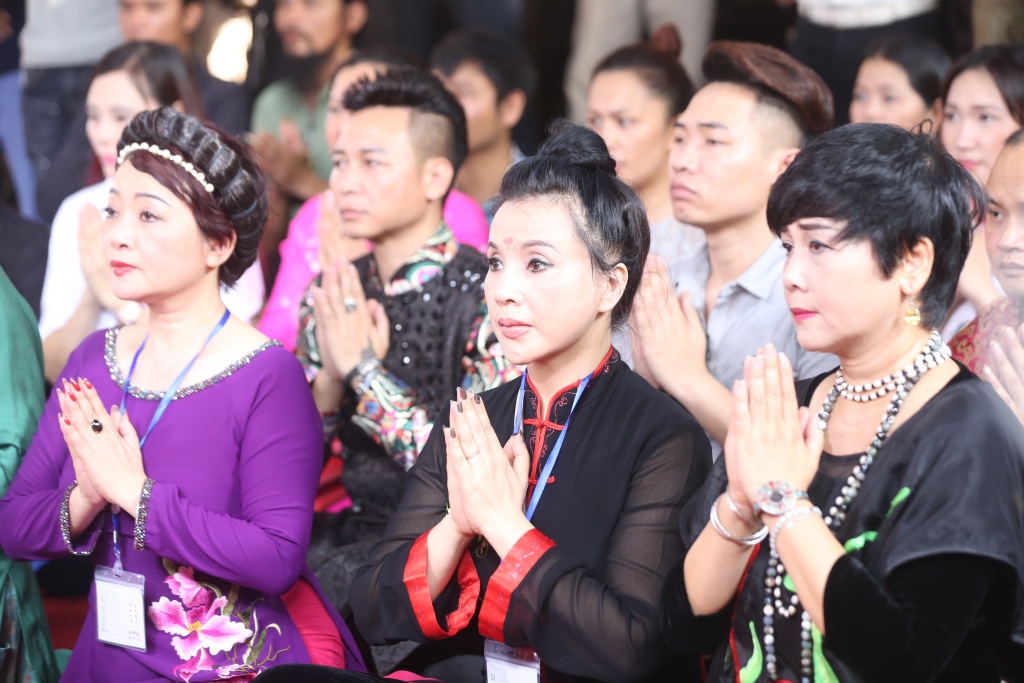 nghe si phia bac kinh can dang huong gio to nghe tai thien truong vong phu