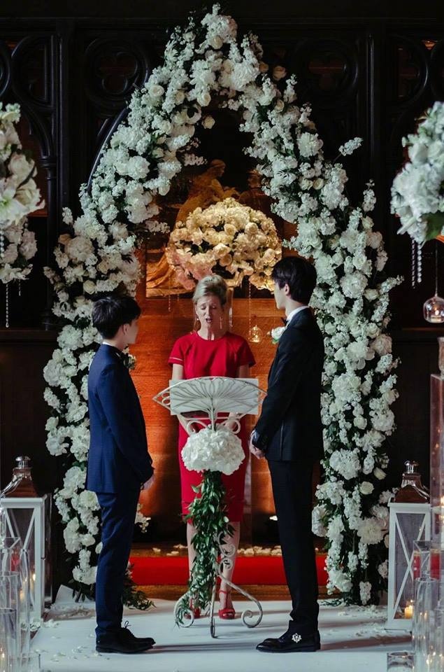 chuyen tinh cac cap dong tinh nam khien phai kep no phai cat loi oan than trai dep da hiem lai con yeu nhau
