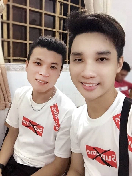 chuyen tinh cua cap dong tinh nam 9x khong nghi minh bi be cong khi truoc do van co cam tinh voi ban gai