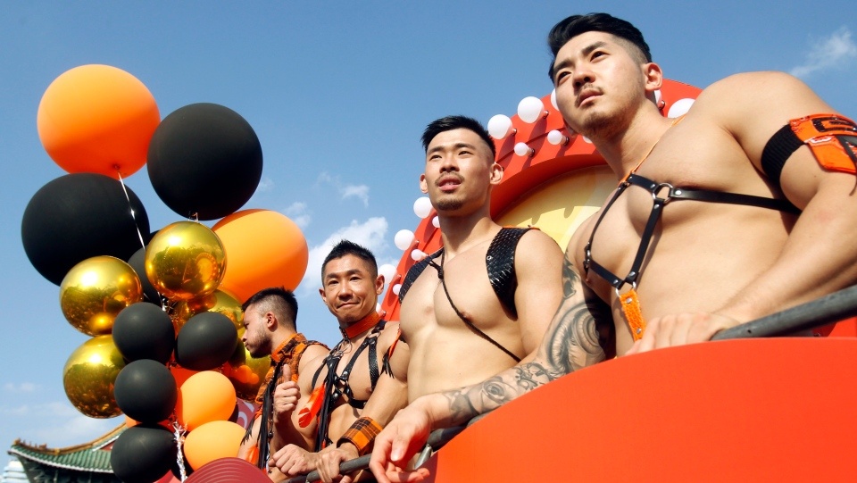 hon 80000 nguoi tham du gay pride 2018 tai dai loan