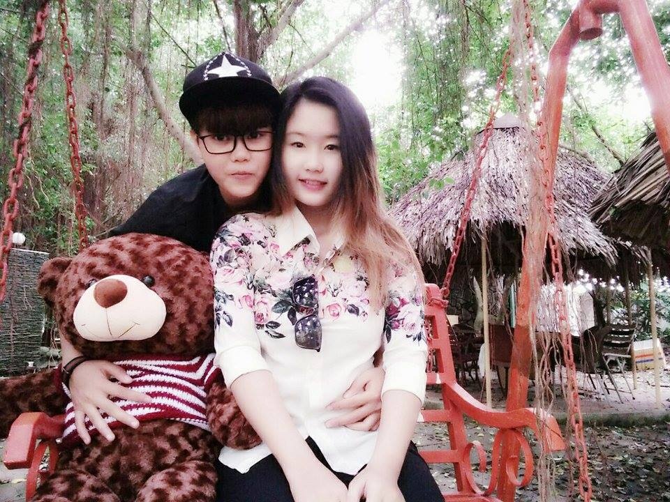 cap dong tinh nu 9x gap nhau qua mang nhin hinh cu tuong la gay