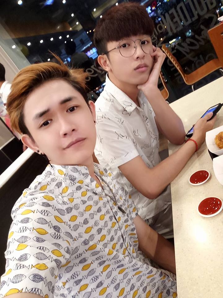 cap dong tinh nam 9x come out me khoc rat nhieu khi con trai truong lai bi be de