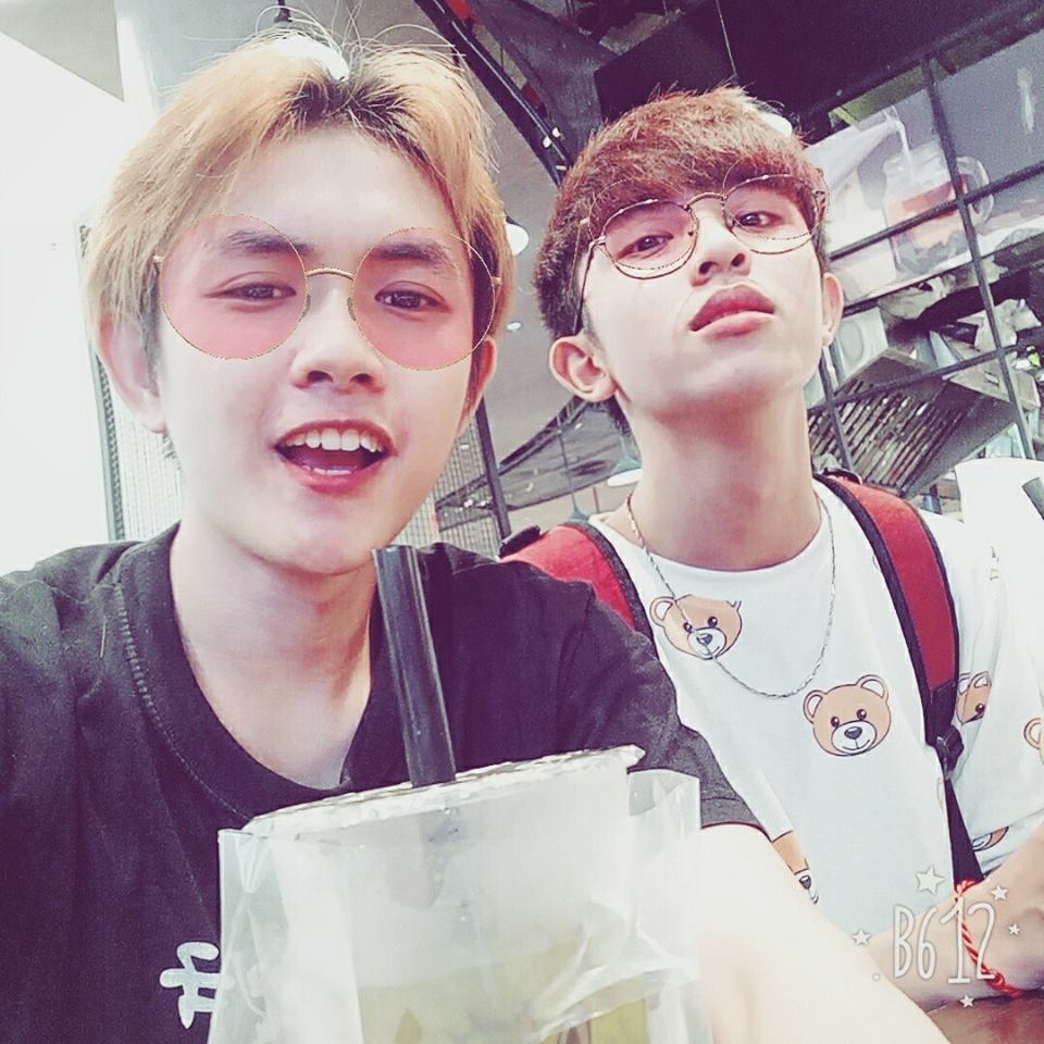cap dong tinh nam 9x come out me khoc rat nhieu khi con trai truong lai bi be de
