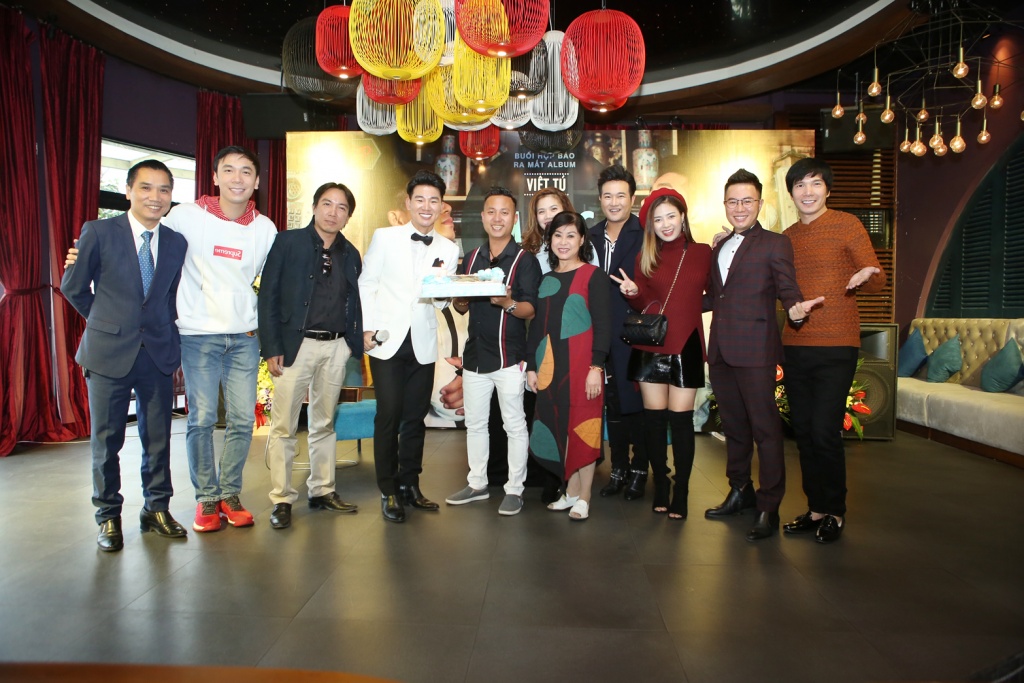 ca si viet tu neu chi pu chiu kho tim duoc thay day thanh nhac tot thi se tot hon