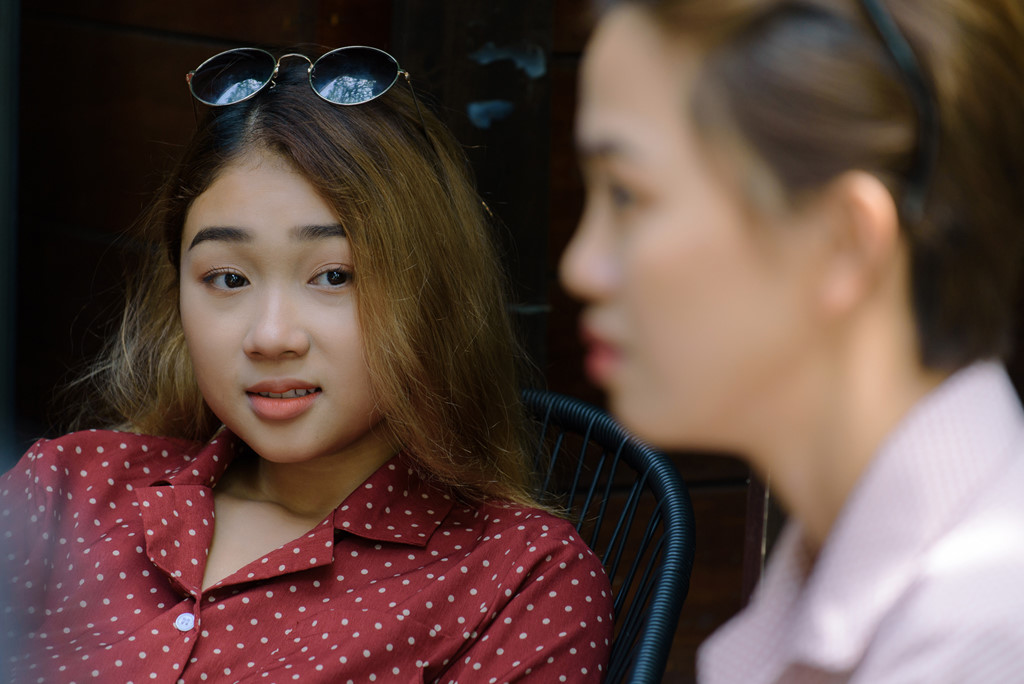 hai co gai dong tinh o the bachelor ve song chung gia dinh chap nhan