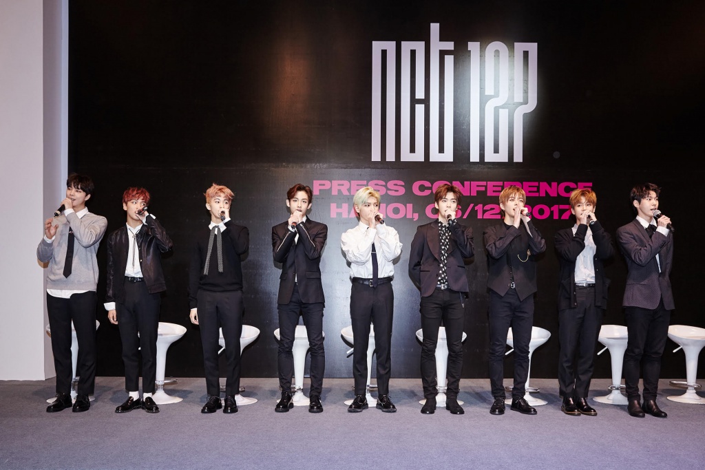 fan viet cuong nhiet ho het khi nct 127 nhom nhac vua gianh giai mama 2017 den viet nam