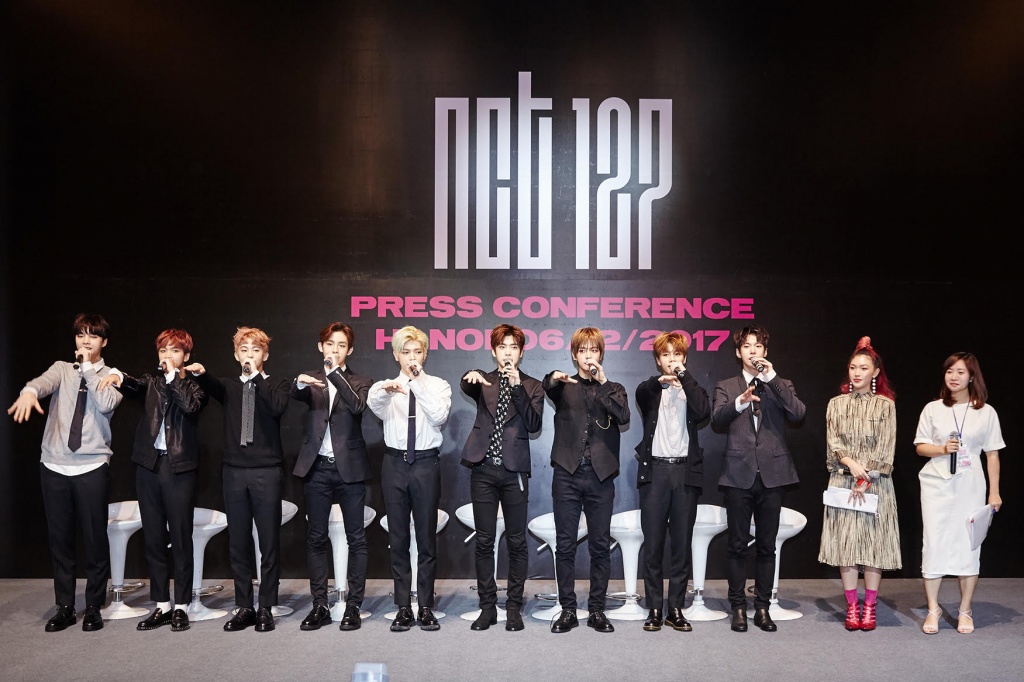 fan viet cuong nhiet ho het khi nct 127 nhom nhac vua gianh giai mama 2017 den viet nam