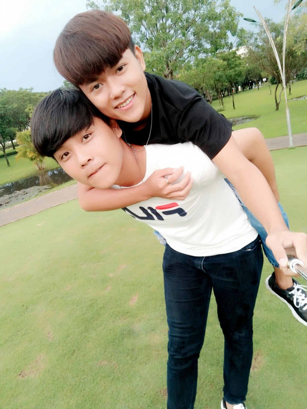 nam 9x dong tinh come out trong gioi lgbt thi su chung thuy lai la thu xa xi