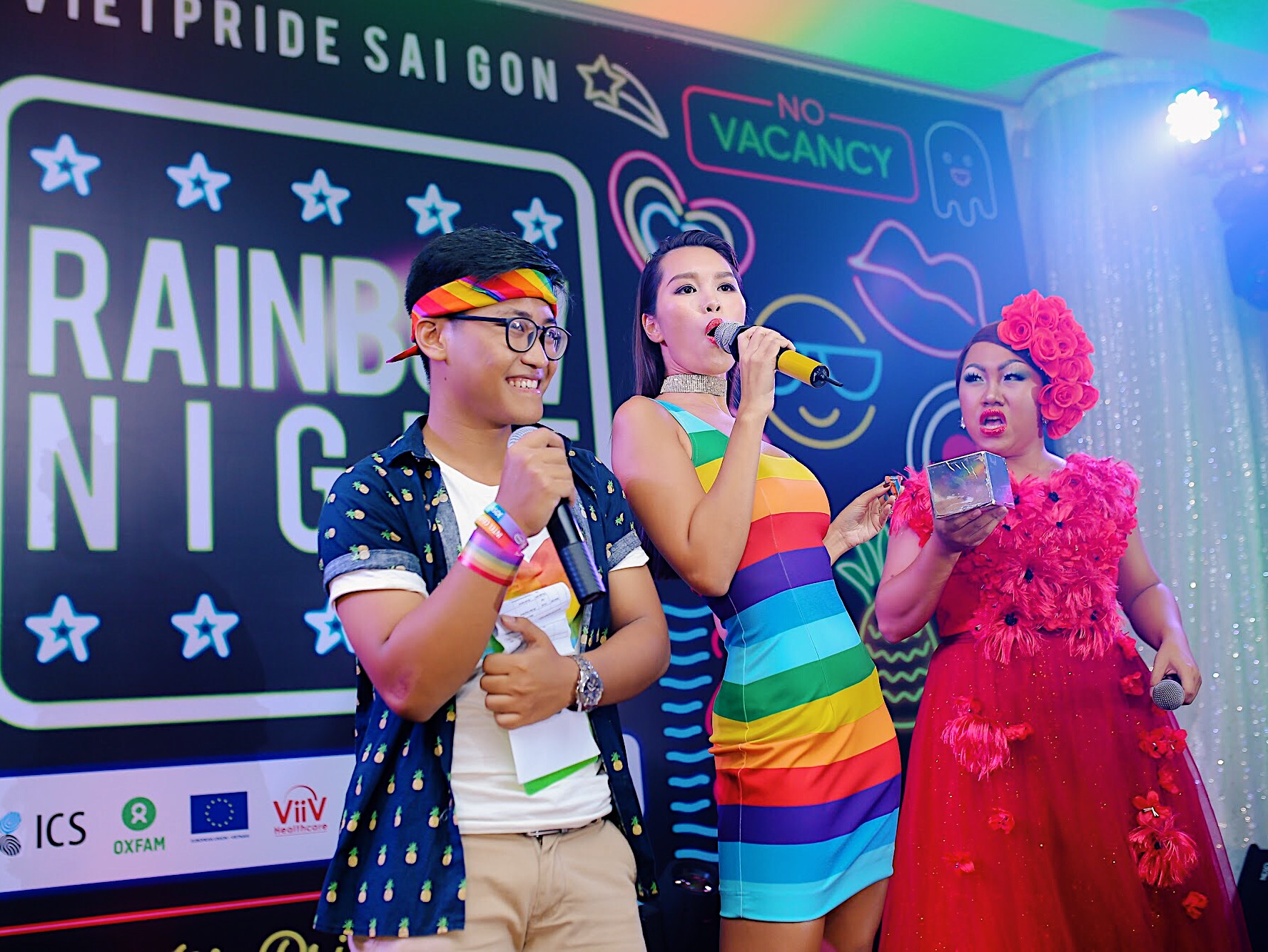 6 nghệ sĩ được cộng đồng LGBTIQ Việt yêu thích nhất năm 2017 6 nghe si duoc cong dong lgbtiq viet yeu thich nhat nam 2017