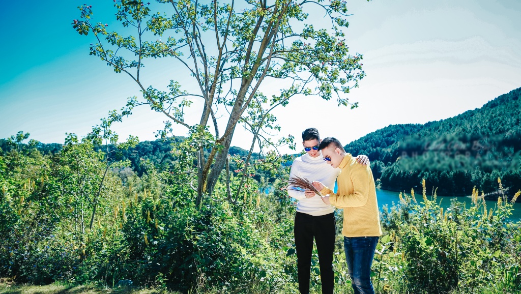 Bộ ảnh tình yêu 'ngọt ngào' của cặp đồng tính nam khiến nhiều chị em ghen tỵ bo anh tinh yeu ngot ngao cua cap dong tinh nam khien nhieu chi em ghen ty