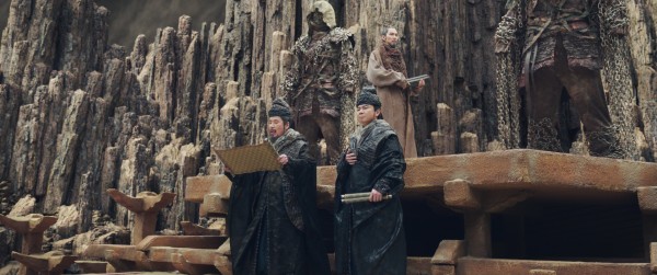 do exo va chuyen tinh dong tinh day an du cua nguoi linh tram cam trong along with the gods