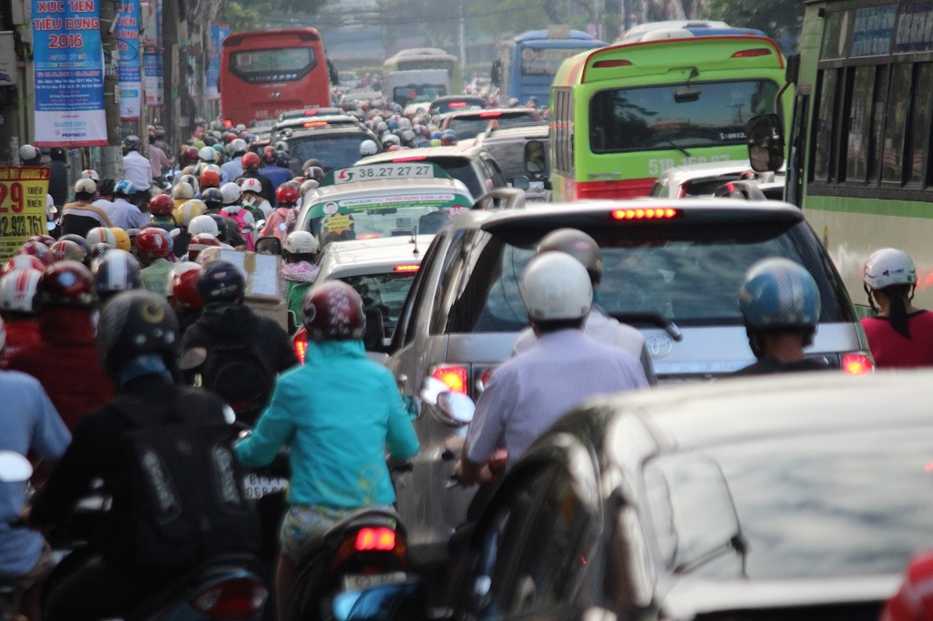 Đường Sài Gòn kẹt cứng ngày đầu đi làm sau kì nghỉ Tết duong sai gon ket cung ngay dau di lam sau ki nghi tet