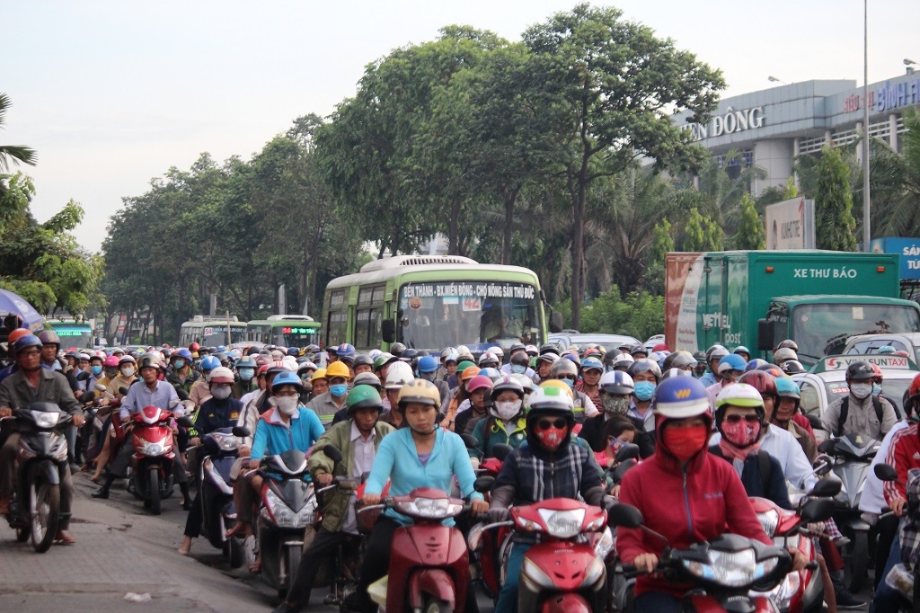 Đường Sài Gòn kẹt cứng ngày đầu đi làm sau kì nghỉ Tết duong sai gon ket cung ngay dau di lam sau ki nghi tet