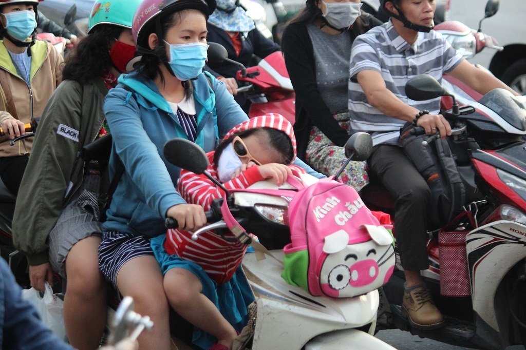 Đường Sài Gòn kẹt cứng ngày đầu đi làm sau kì nghỉ Tết duong sai gon ket cung ngay dau di lam sau ki nghi tet