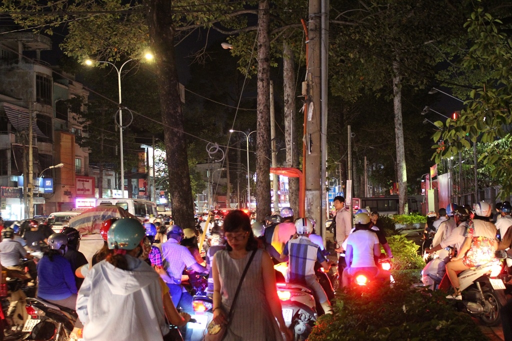 Người Sài Gòn ‘mệt lả’ tối cuối tuần vì kẹt xe kéo dài nguoi sai gon met la toi cuoi tuan vi ket xe keo dai