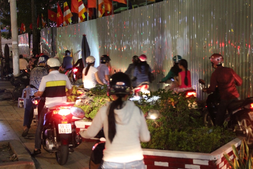 Người Sài Gòn ‘mệt lả’ tối cuối tuần vì kẹt xe kéo dài nguoi sai gon met la toi cuoi tuan vi ket xe keo dai