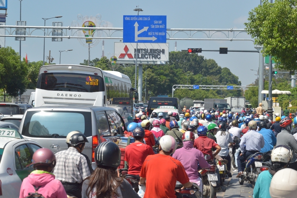 cua ngo ra vao san bay tan son nhat te liet ngay dau tuan