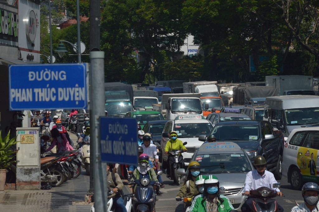 cua ngo ra vao san bay tan son nhat te liet ngay dau tuan