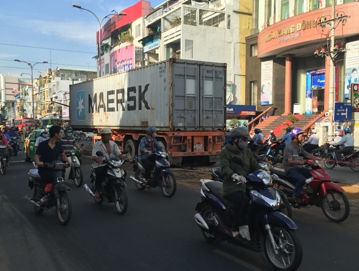 tp hcm cam dong csgt dung cat lap nhot cho dan trong gio cao diem