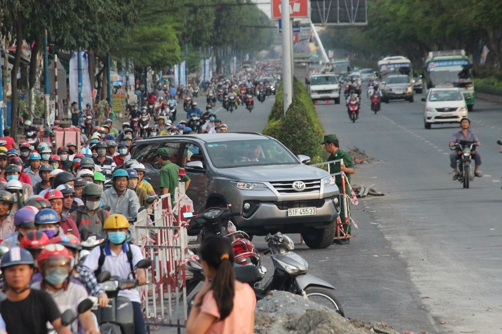 lo cot moc len cua ngo sai gon ket cung