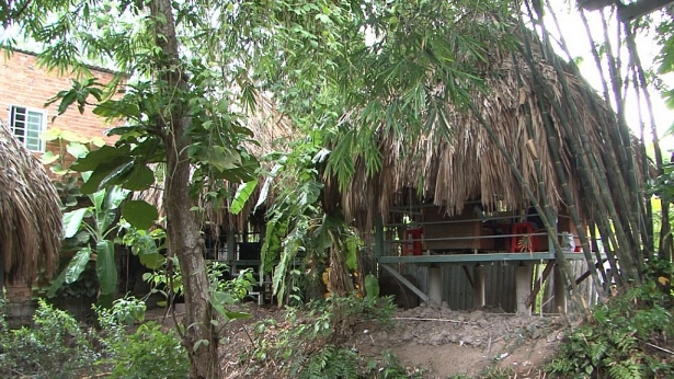 gan 100 canh sat dot kich soi bac khung trong can biet thu o sai gon