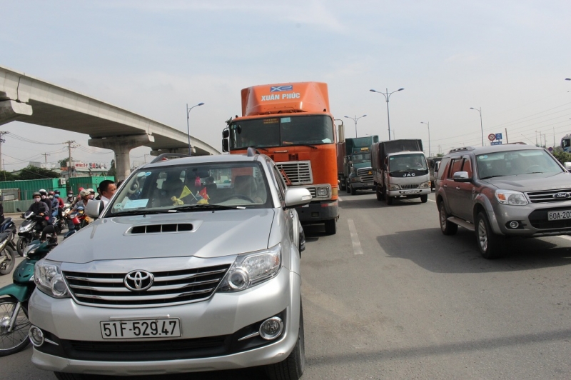 tai nan lien hoan tren xa lo ha noi