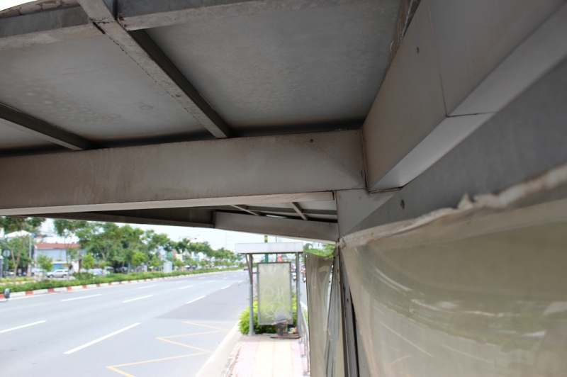 nha cho xe buyt xuong cap tren con duong dep nhat sai gon