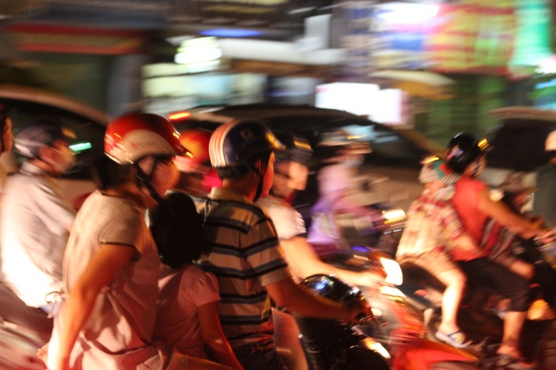 Kẹt xe 3 tiếng, người Sài Gòn ‘vật vã’ về nhà ket xe 3 tieng nguoi sai gon vat va ve nha