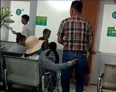nguoi phu nu sam so vung kin dan ong tai khu kham benh benh vien binh dan len tieng xac nhan