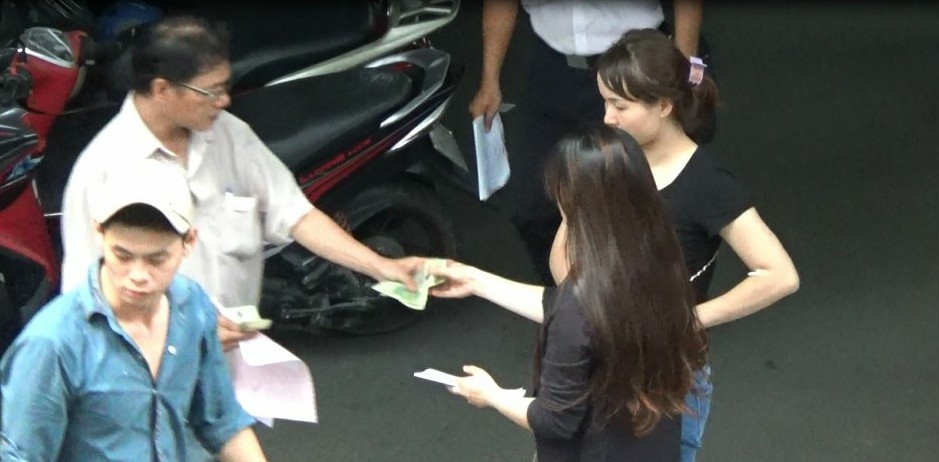 co benh vien long hanh bat chap lenh cam