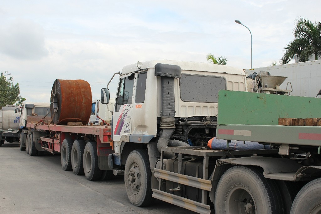 tp hcm hai tai nan tren truc duong chinh giao thong ket cung nhieu gio