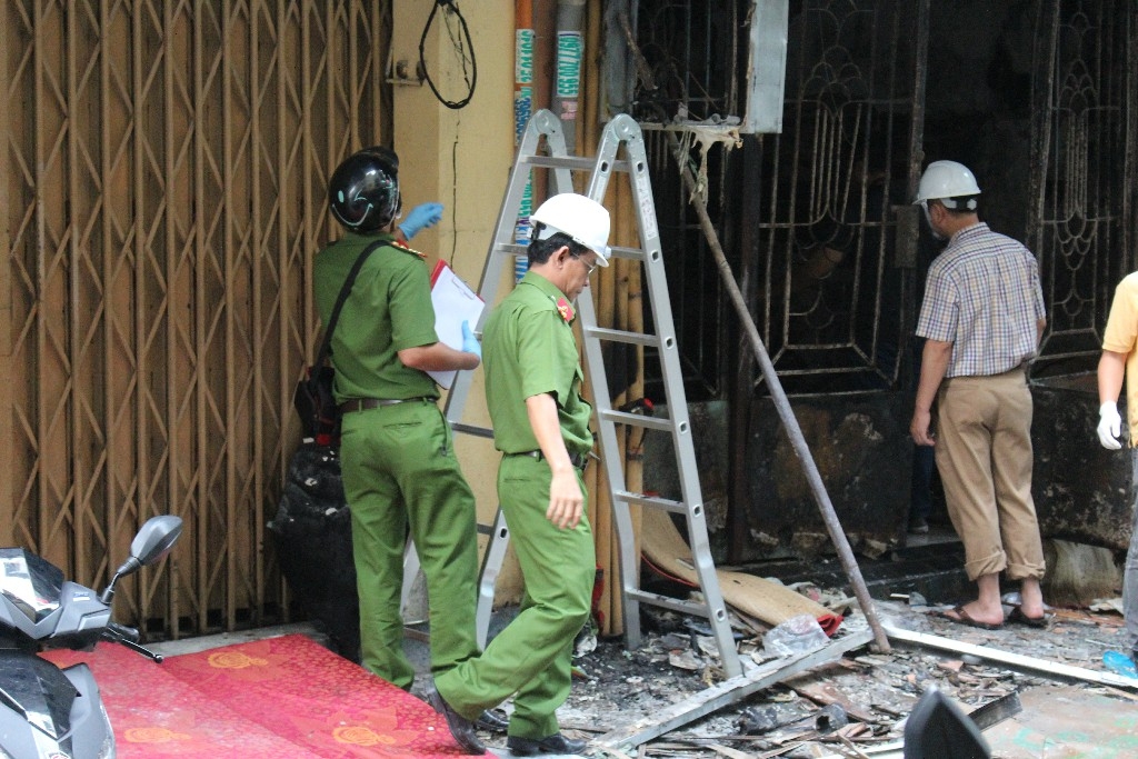 Cận cảnh hiện trường vụ cháy khiến 8 người thương vong can canh hien truong vu chay khien 8 nguoi thuong vong