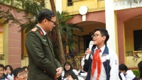 su that viec truong thcs lo mo no xop che giau vu hoc sinh bi ban danh